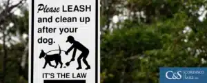 Leash law sign post